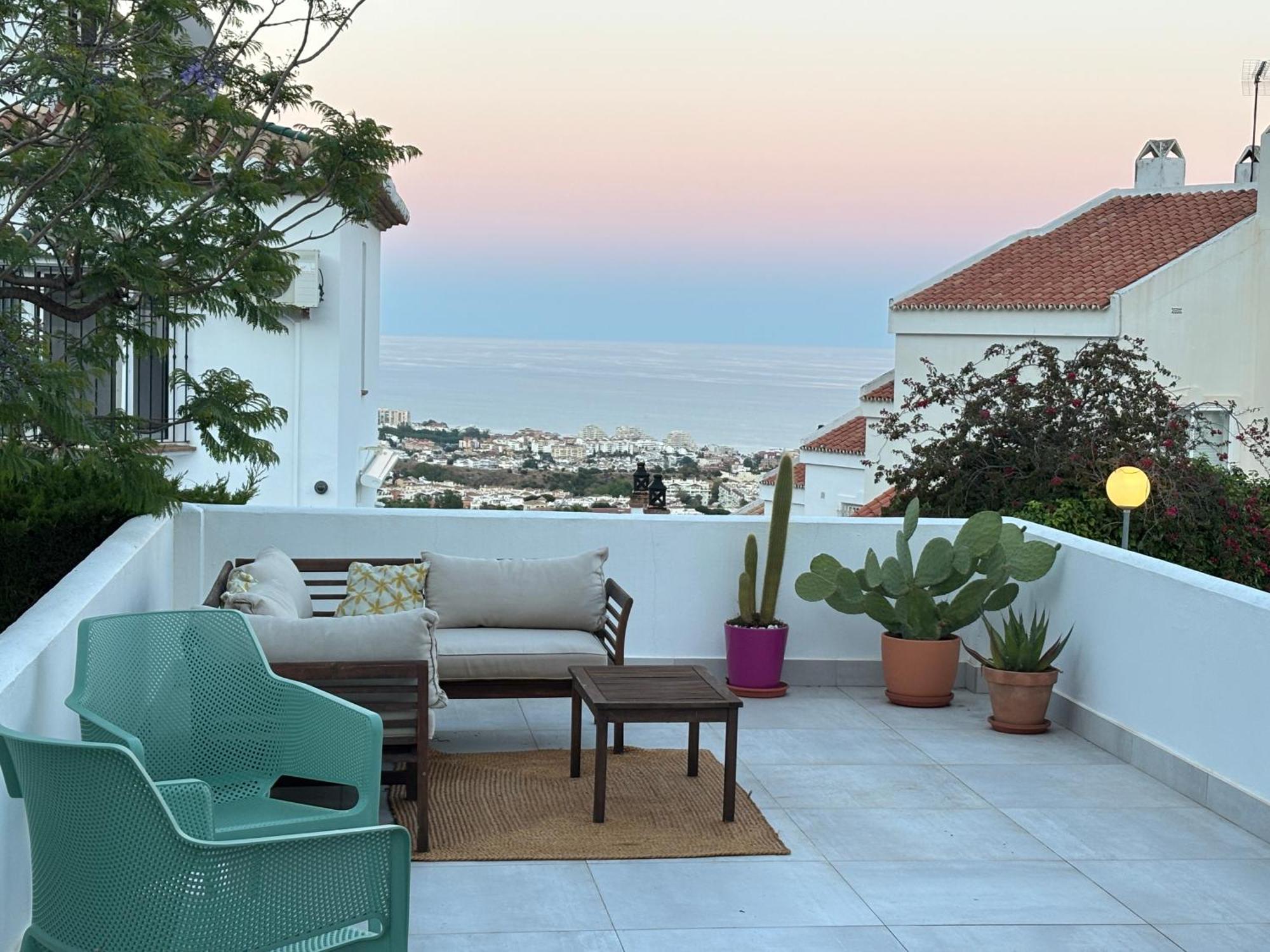 A Terrace With Sea View, 2 Bedrooms Apartment In בנאלמדנה מראה חיצוני תמונה